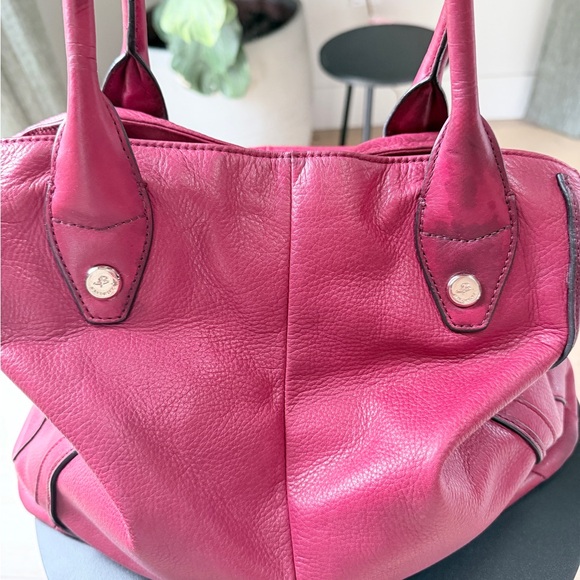 B Makowsky Red Pebble Leather Top Handled Bucket Bag, Animal print lining - Picture 2 of 13